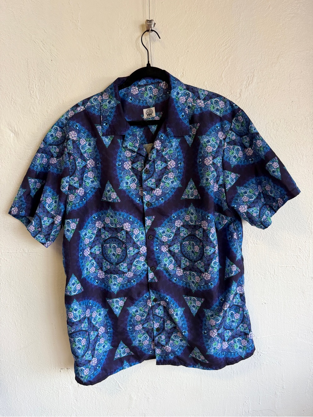 Men's Navy Blue Floral Short-Sleeve Button-Up Shirt
